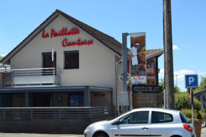 La Paillotte Comtoise Restaurant outside