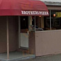 Brothers Pizza outside