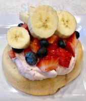 Cinnaholic food