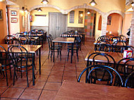 Pizzeria Baires inside