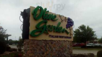 Olive Garden outside