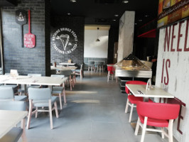 Pizza Hut El Menia inside