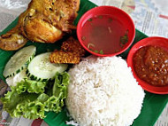 Kedai Hijau Ayam Penyet food