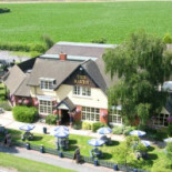 Ravenpub Exterior