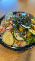 Poke Paradise food