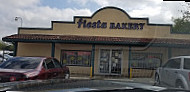 Fiesta Bakery outside