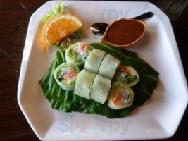 Koon Manee Thai Sushi food