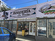 Panaderia La Union outside