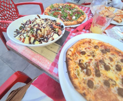 Pizza Bonici food