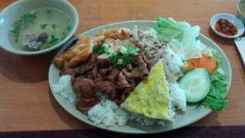 Com Tam Thuan Kieu Incorporated food