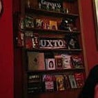 Basquiat Street Pub inside