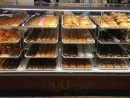 Yummy's Donuts food