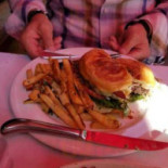 Zut Tavern Comida