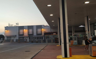 Estación De Servicio Repsol outside