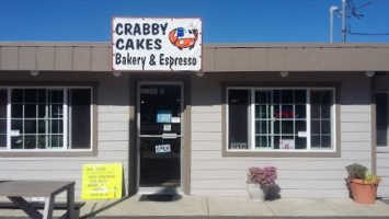 Crabby Cakes Bakery inside