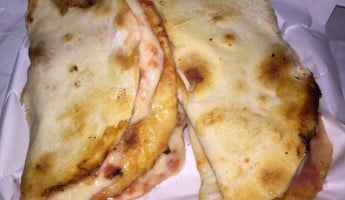 La Pizzetta D'oro food