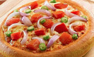 Pizza Hut Deception Bay food