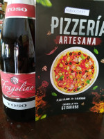 Pizzería Artesana food
