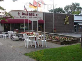 Deising's Bakery And Catering outside