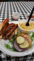 Fred's Barbecue Factory food