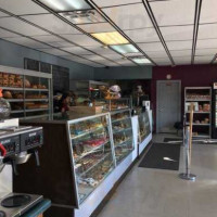 Rockland Bakery inside