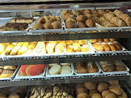 J&e Bakery Deli food