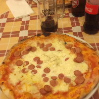 Taxi Pizza Di Raspatelli Vincenzo food