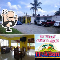 Mariscos Villa Bonita food