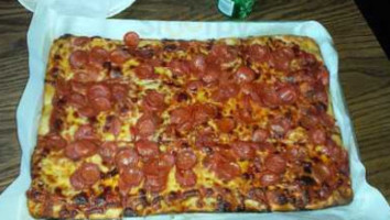 Tommys Pizzeria food