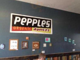 Pepples Donut Farm inside