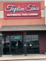 Tuptim Thai outside