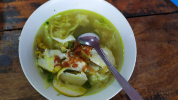 Sop Ayam Anjasmoro food