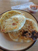 Rinconcito Salvadoreno food