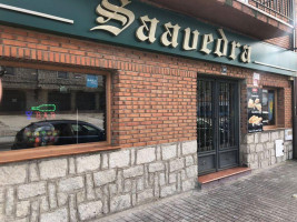 De Copas Saavedra outside