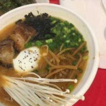 Atomic Ramen Comida