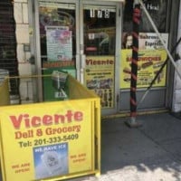 Vicente Deli Grocery food