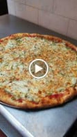 Tony's Original's Pizzeria food