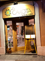 La Carota inside