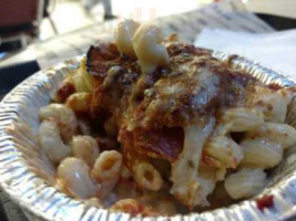 Sweet Lorraine's Fabulous Mac N' Cheez! food