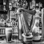 Meaneys Pub Comida