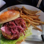 Nico's Hideaway Comida