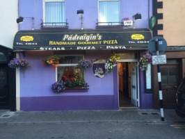 Padraigin's Pizza outside