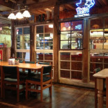 Bodacious -b-q Dentro