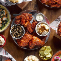 Joella's Hot Chicken food