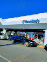 Domino's Pizza outside