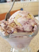 Oberweis Ice Cream And Dairy Store food