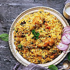 Lilla Karachi food