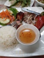 Pho Anh Dao food