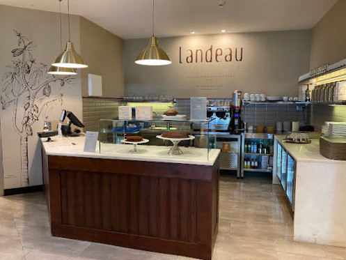 Landeau Exterior