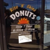 Rise N Shine Donuts outside